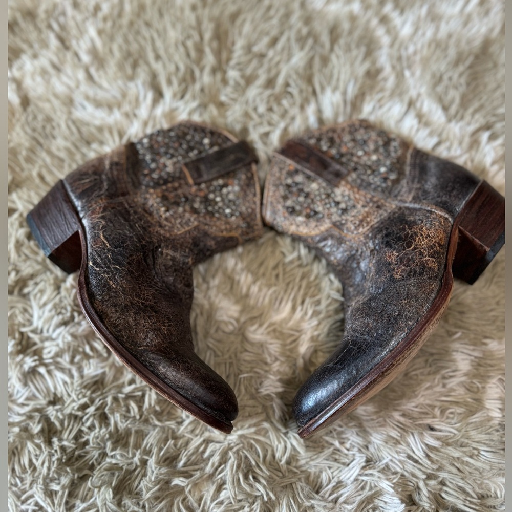 SENDRA Studded and Crackled Leathers Boots size 7